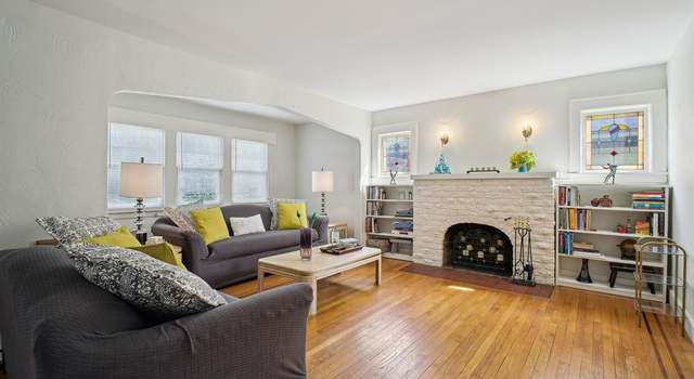 Photo of 884 Helen St, Teaneck, NJ 07666
