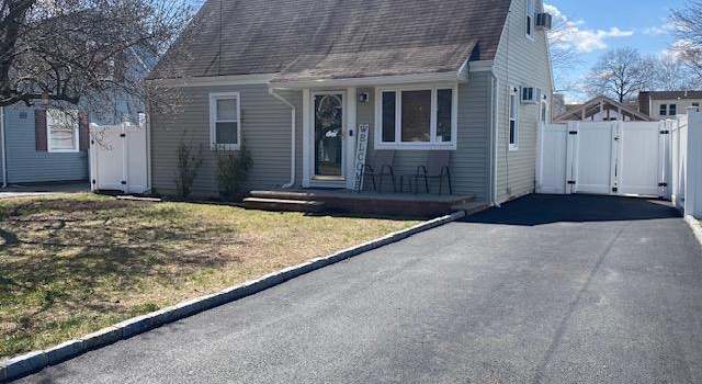Photo of 83 Burnside Pl, Wanaque, NJ 07420