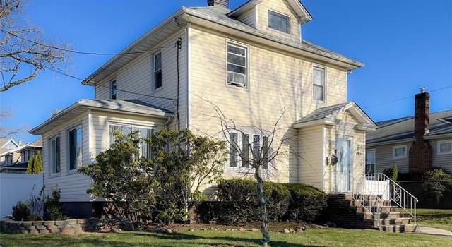 Photo of 755 Abbott Ave, Ridgefield, NJ 07657