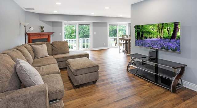 Photo of 56 Woods Edge Dr, Succasunna, NJ 07876