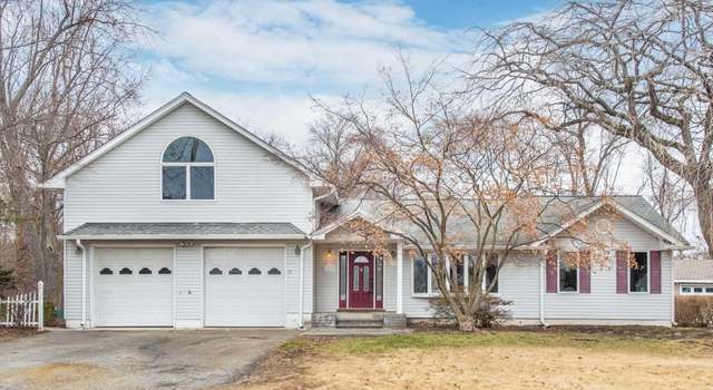 Photo of 31 Woodland Pl, Pompton Plains, NJ 07444