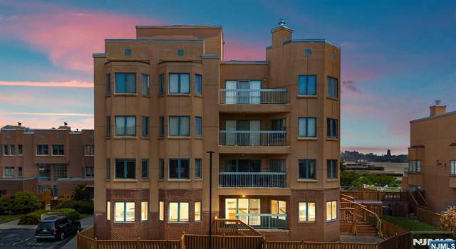 Photo of 301 Livingston Ct, Edgewater, NJ 07020