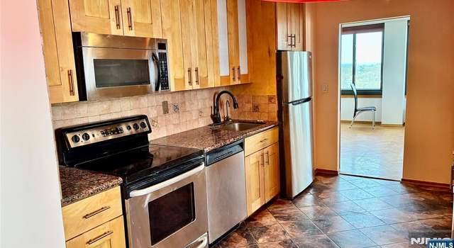 Photo of 300 Winston Dr #1004, Cliffside Park, NJ 07010