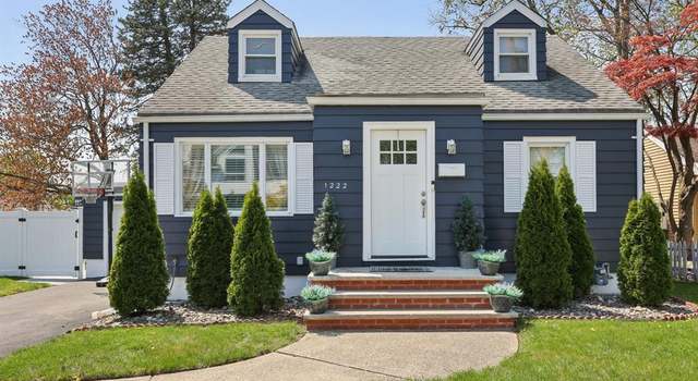 Photo of 12-22 Edward St, Fair Lawn, NJ 07410
