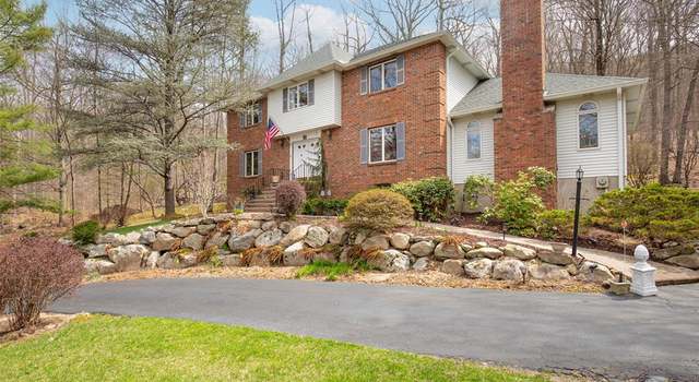 Photo of 108 Cheshire Ln, Ringwood, NJ 07456