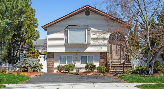 Photo of 9 Redstone Ln, Lodi, NJ 07644