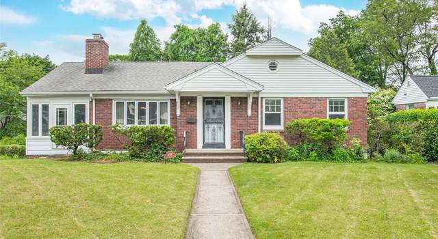 Photo of 108 Thornbury Ave, Glen Rock, NJ 07452