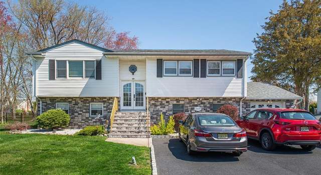 Photo of 10 Addison Dr, Fairfield, NJ 07004