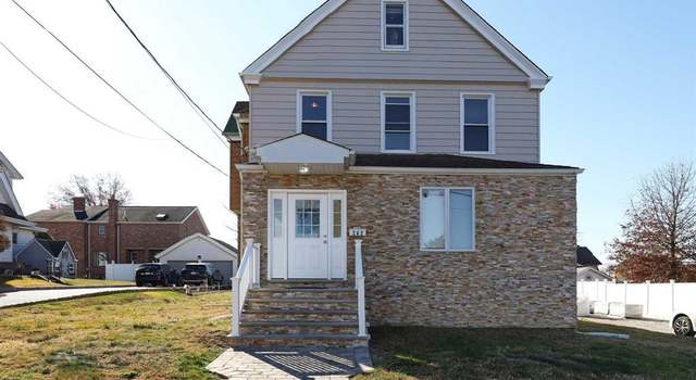 Photo of 262 Raymond St, Hasbrouck Heights, NJ 07604