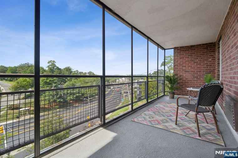 Photo of 415 Claremont Ave Unit 4F Montclair, NJ 07042