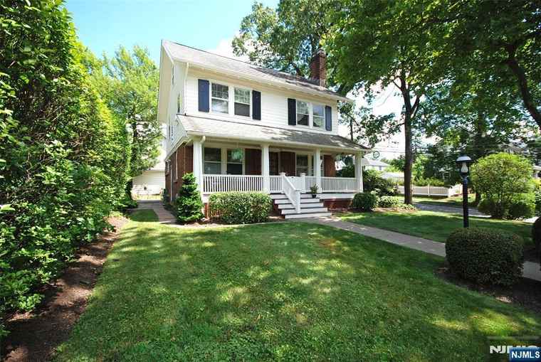 Photo of 197 Grove St Montclair, NJ 07042