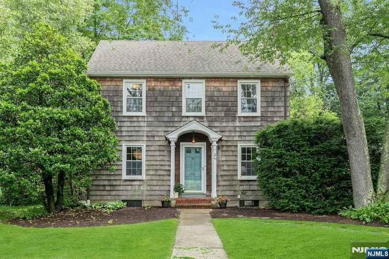 Photo of 43 Essex Ave Montclair, NJ 07042