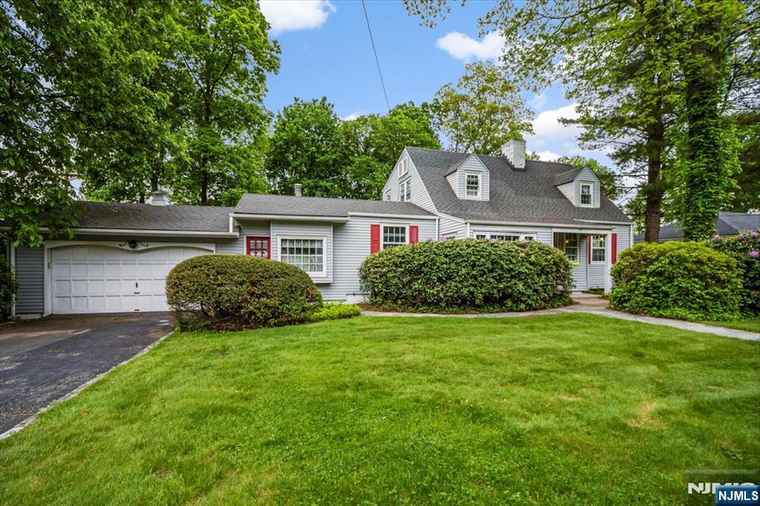 Photo of 35 Mccosh Rd Clifton, NJ 07043