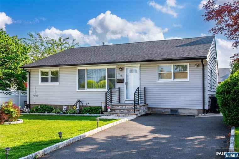 Photo of 46 Hilltop Ct Clifton, NJ 07012