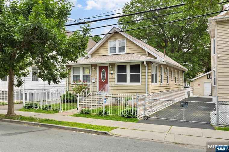 Photo of 5 Ward St Clifton, NJ 07011