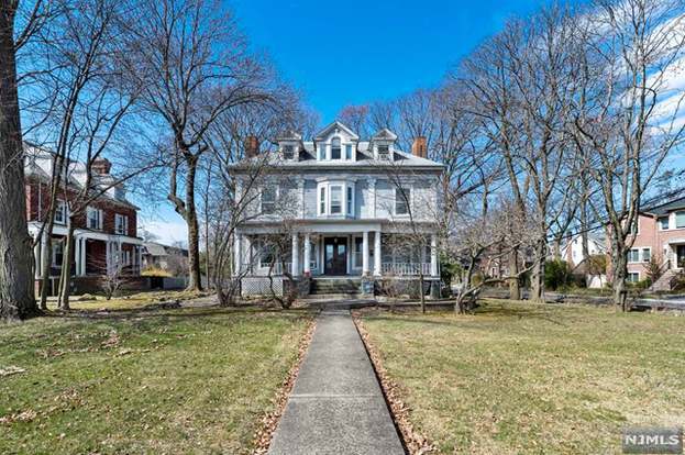 Fort Lee, NJ Vintage Homes & Estates -- Historic Real Estate for Sale |  Redfin