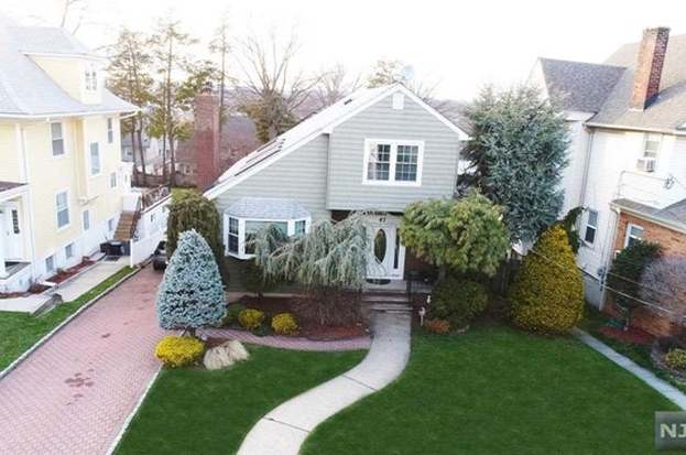 47 Pleasant Pl Kearny Nj 07032 3 Beds 3 Baths