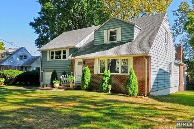 927 Country Club Dr Teaneck Nj 07666 Mls 1708563 Redfin