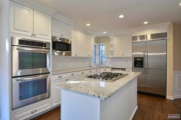 15 Tomahawk Trl Oakland Nj 07436 Mls 1940783 Redfin