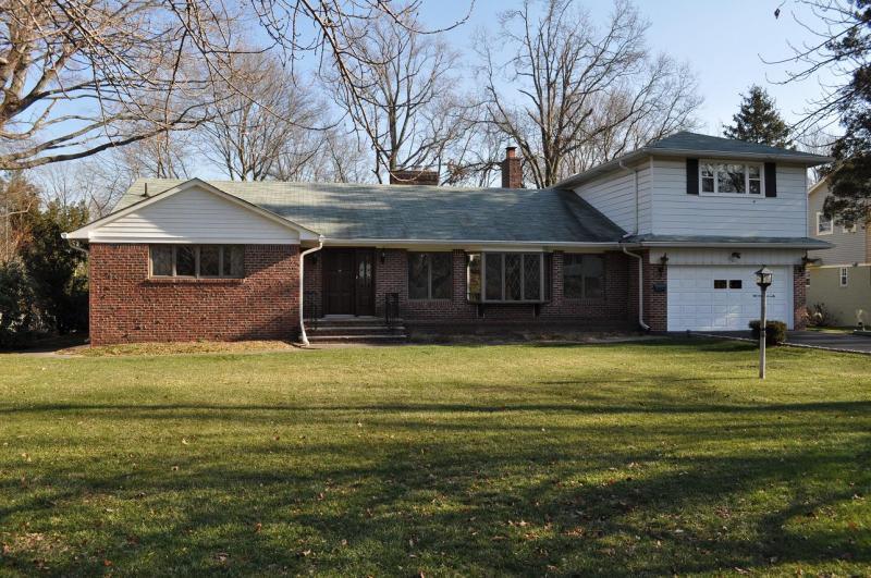 251 airmount rd mahwah 251 airmount rd mahwah