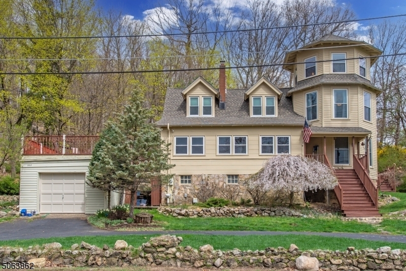322 Lakeside Blvd, Hopatcong Boro, NJ 078431645 MLS 3705689 Redfin
