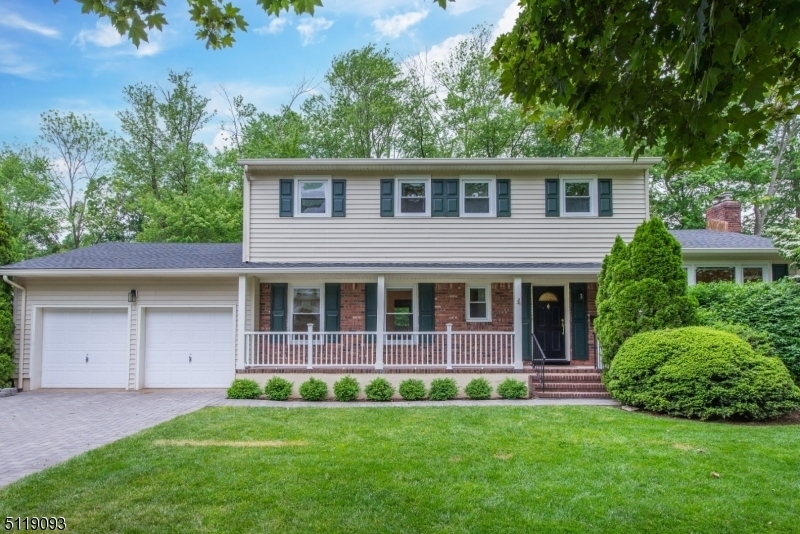 55 Woodcrest Dr, New Providence Boro, NJ 07974-2623 | MLS# 3754916 | Redfin