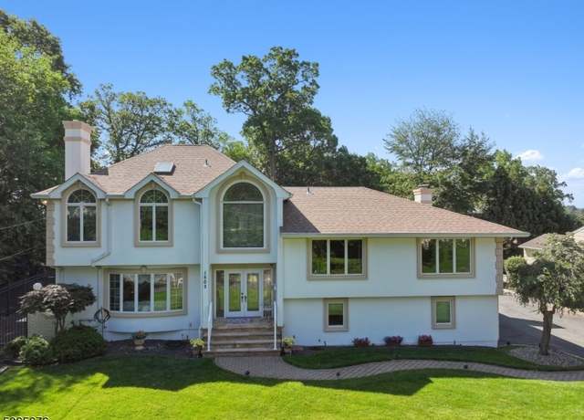 Property at 1503 Woodacres Dr, Mountainside Boro, NJ 07092-1729, 4 beds, 3.5 baths