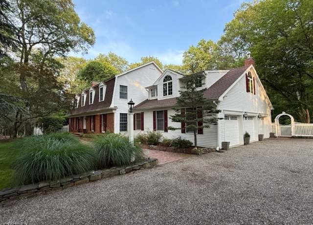 Property at 5 Bartles Rd, Tewksbury Twp., NJ 08858, 5 beds, 3.5 baths