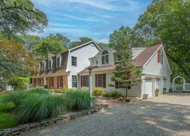 Property at 5 Bartles Rd, Tewksbury Twp., NJ 08858, 5 beds, 3.5 baths