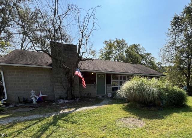 Property at 100 Gemmer Rd, Wantage Twp., NJ 07461-3716, 3 beds, 1.5 baths