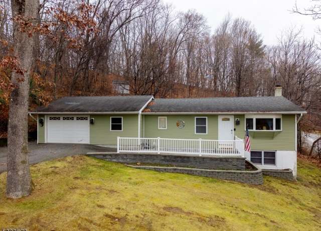 Property at 14 Woodland Rd, Wantage Twp., NJ 07461-1444, 2 beds, 2 baths