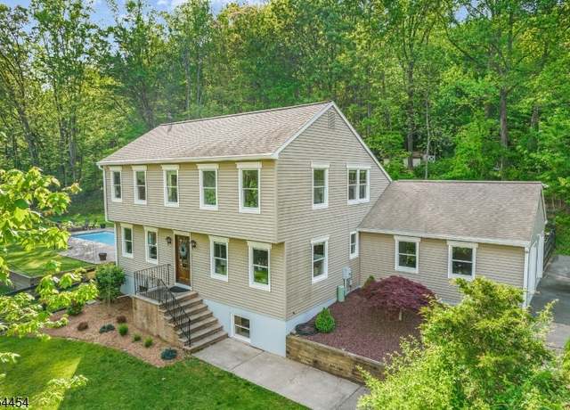 Property at 15 Lanning Ter, Washington Twp., NJ 07882-4119, 3 beds, 2.5 baths