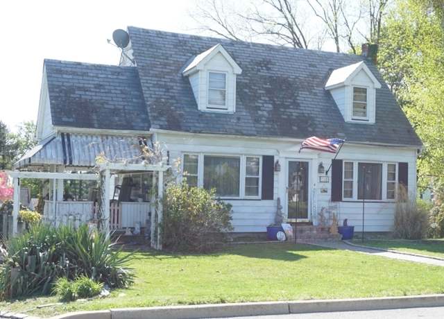 Property at 212 Brakeley Ave, Lopatcong Twp., NJ 08865-1729, 2 beds, 1 bath