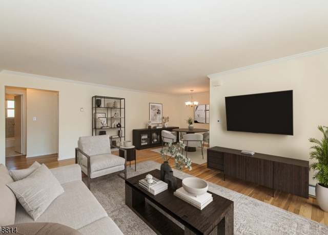 Property at 320 South St Unit i, Morristown Town, NJ 07960-6055, 1 bed, 1 bath