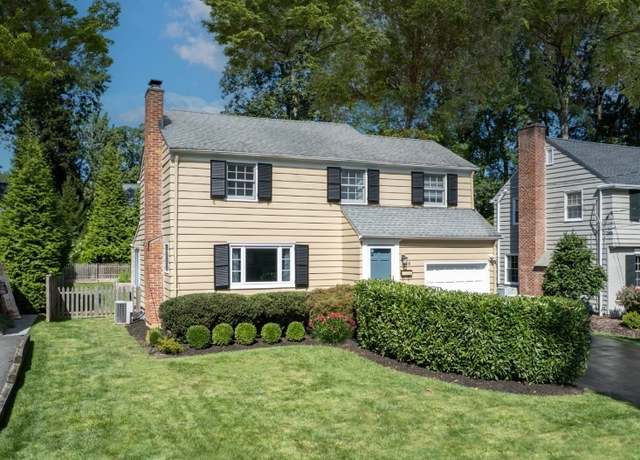 Property at 8 Mercer Ave, Chatham Boro, NJ 07928-2030, 3 beds, 1.5 baths