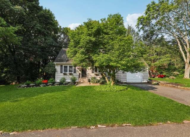 Property at 11 Wynding Way, Rockaway Twp., NJ 07866-1316, 3 beds, 2 baths
