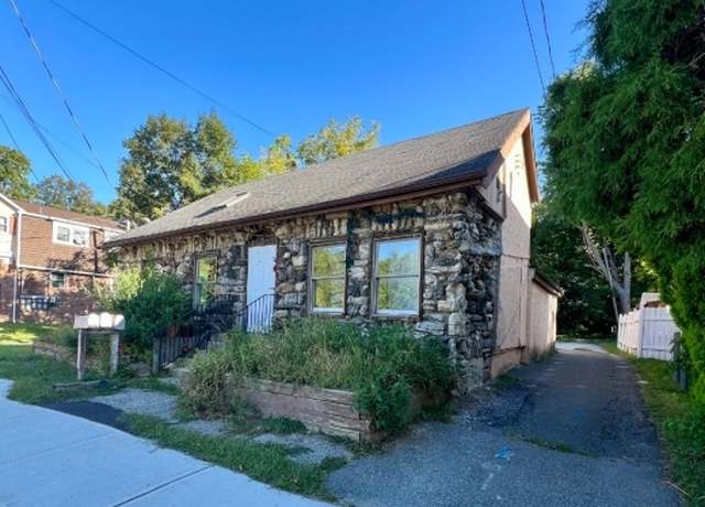 Property at 283 Spring St, Newton Town, NJ 07860-2118, 4 beds, 3 baths