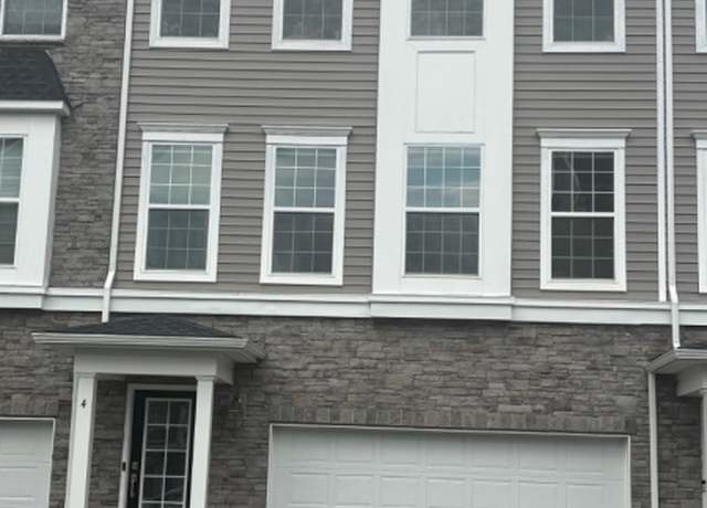 Property at 4 Mccluskey Pl, Morris Plains Boro, NJ 07950-2550, 3 beds, 3.5 baths