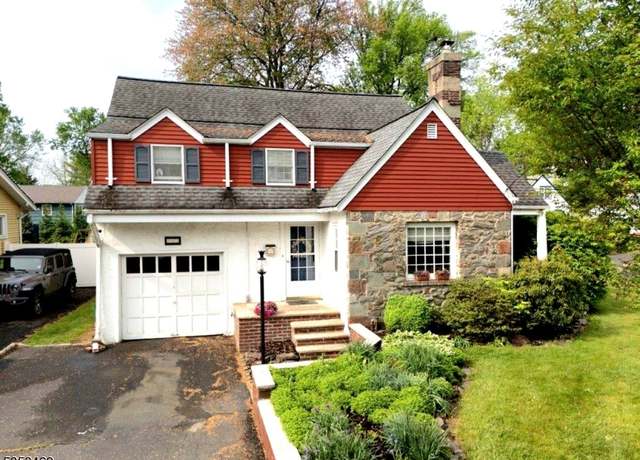 Property at 107 Farragut Rd, North Plainfield Boro, NJ 07062-2320, 3 beds, 2.5 baths