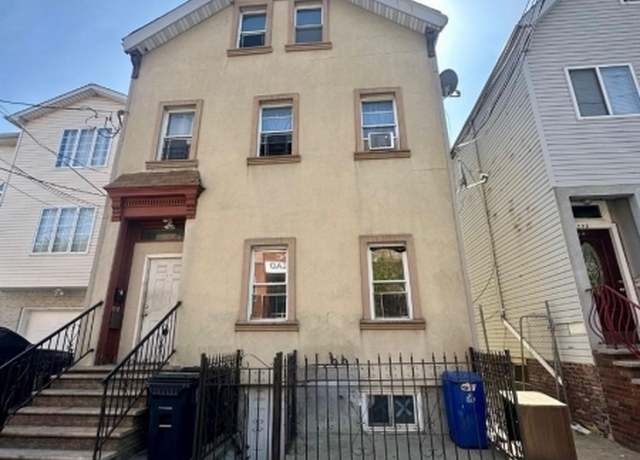 Property at 200 Bergen St, Newark City, NJ 07103-4083, 9 beds, 4 baths