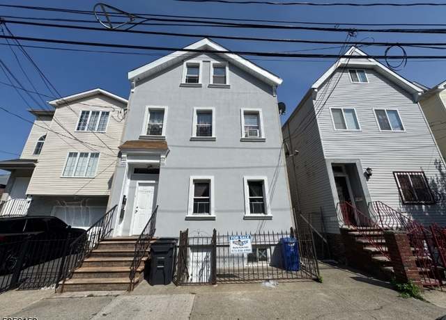 Property at 200 Bergen St, Newark City, NJ 07103-4083, 9 beds, 4 baths