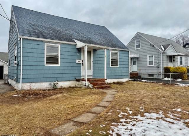 Property at 8 Terry Ln, Clark Twp., NJ 07066-1310, 4 beds, 2 baths