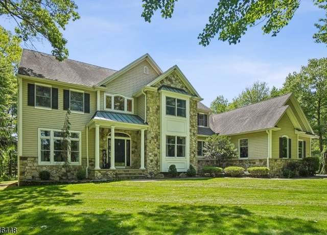 Property at 15 Wolfe Run Ct, Washington Twp., NJ 07853-3083, 4 beds, 4 baths