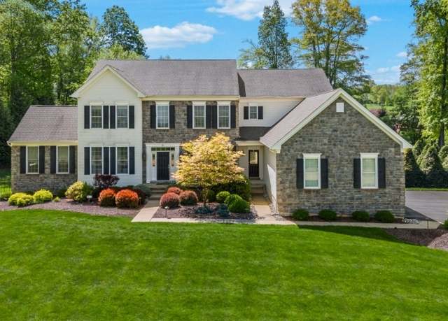 Property at 42 Sovereign Dr, Mount Olive Twp., NJ 07836, 4 beds, 3.5 baths