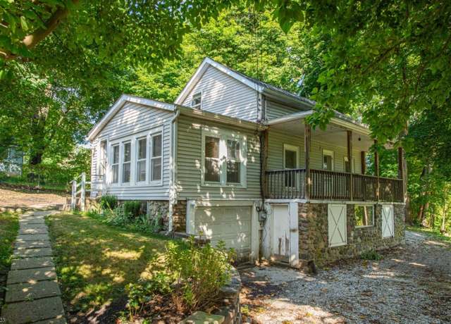Property at 1 High St, Andover Boro, NJ 07821-4501, 2 beds, 1 bath