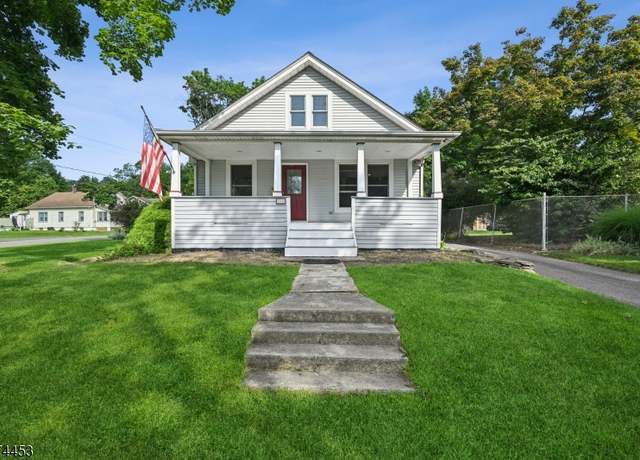Property at 210 W Prospect St, Hackettstown Town, NJ 07840-1216, 4 beds, 1.5 baths