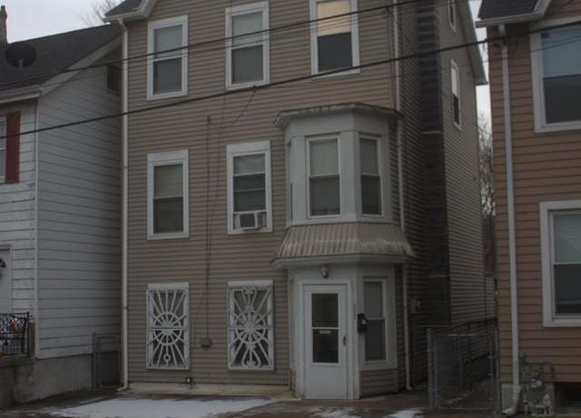Property at 252 Mercer St, Phillipsburg Town, NJ 08865-3131, 4 beds, 2 baths
