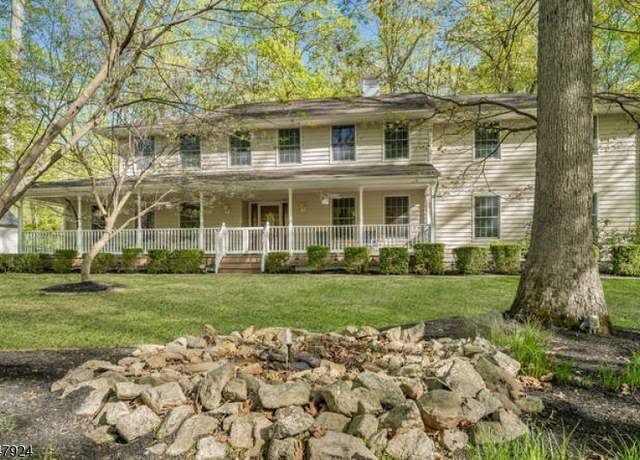 Property at 1 Craig Rd, Clinton Twp., NJ 08801-3007, 4 beds, 3 baths