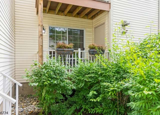 Property at 227 Potomac Dr, Basking Ridge, NJ 07920-3198, 2 beds, 1 bath
