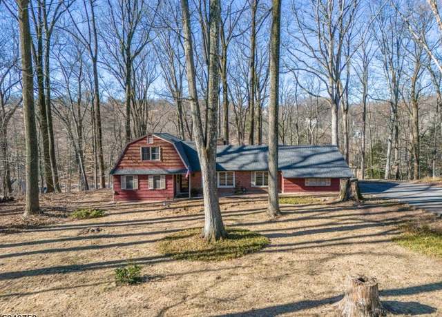 Property at 42 Fairview Dr, Raritan Twp., NJ 08822-4532, 4 beds, 3.5 baths